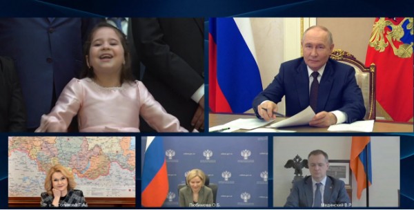 Президент открыл обновленный Азербайджанский театр в Дербенте