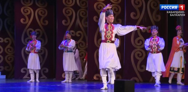 Фестиваль «Танцы над Эльбрусом» открылся в КБР