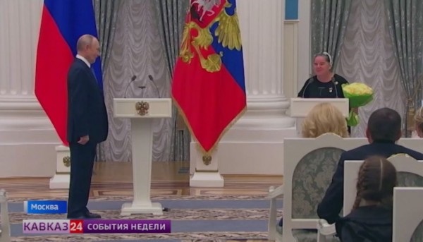 Матерям-героиням Северного Кавказа вручили награды